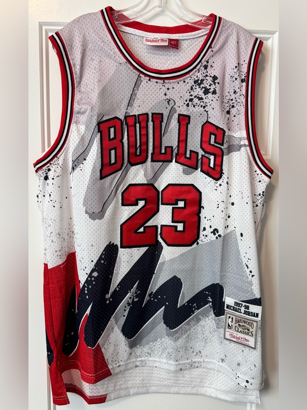 Mitchell & Ness Michael Jordan Chicago Bulls Hardwood Classics Jersey XL 48